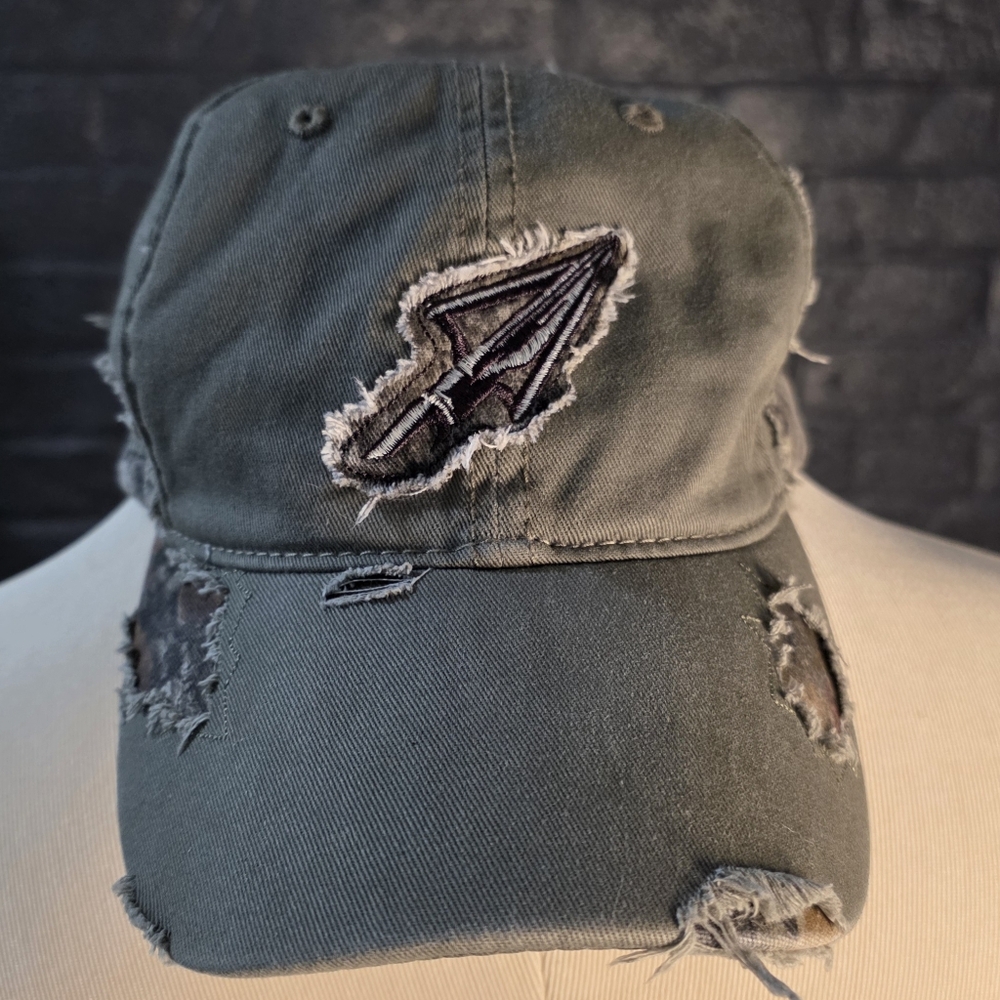 Vintage Legendary Whitetails Distressed Full Draw Archery Broadhead Cap